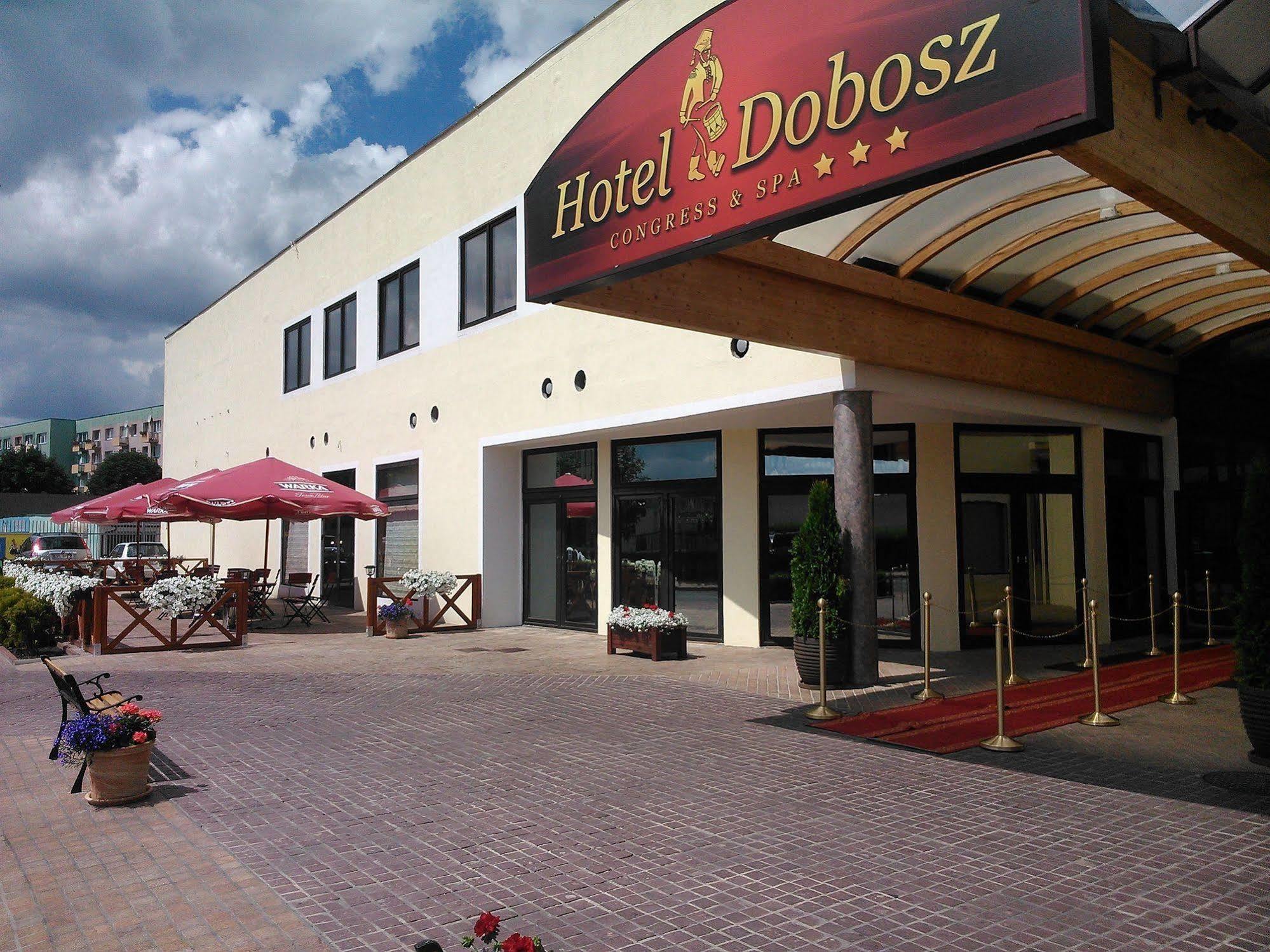 Hotel Dobosz Police Exterior foto